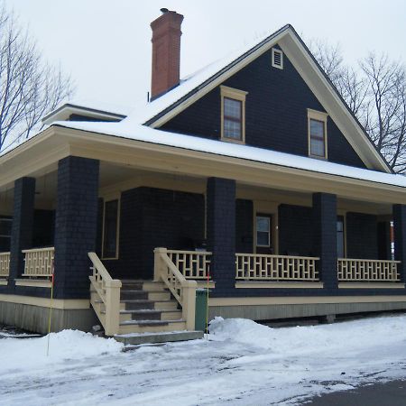 Dans Les Draps De Morphee Bed and Breakfast Campbellton Buitenkant foto