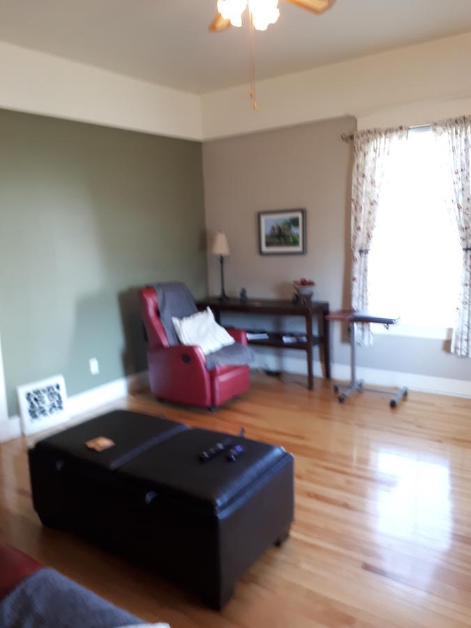 Dans Les Draps De Morphee Bed and Breakfast Campbellton Buitenkant foto