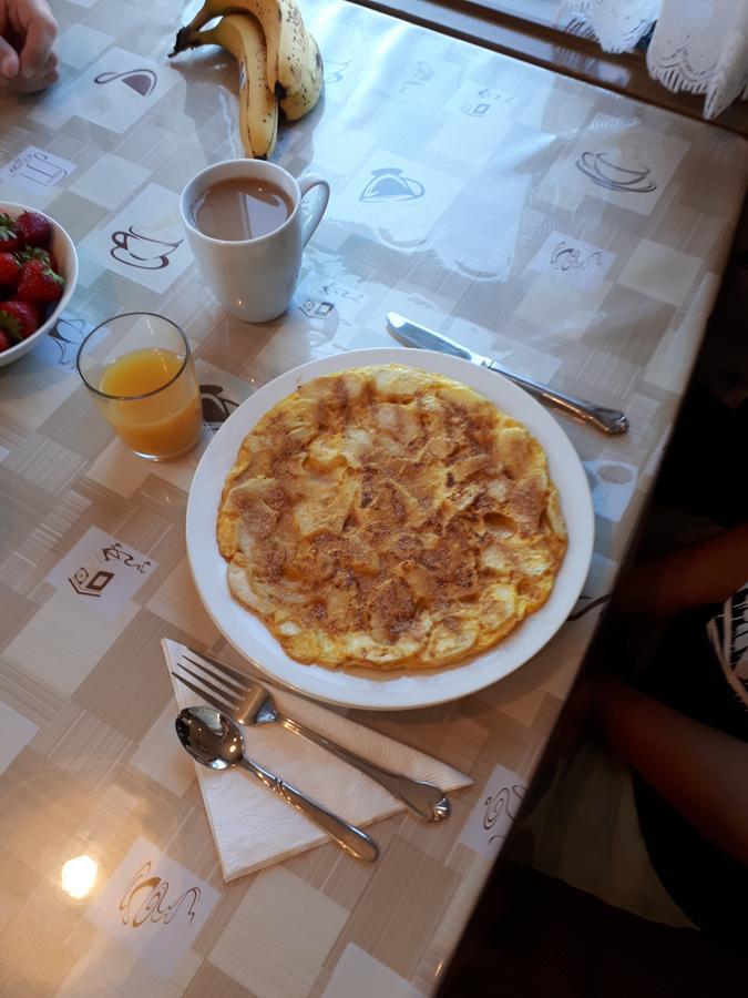 Dans Les Draps De Morphee Bed and Breakfast Campbellton Buitenkant foto