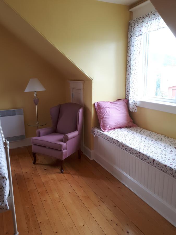 Dans Les Draps De Morphee Bed and Breakfast Campbellton Buitenkant foto